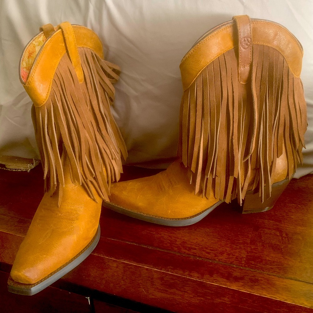 Ariat boots size 8